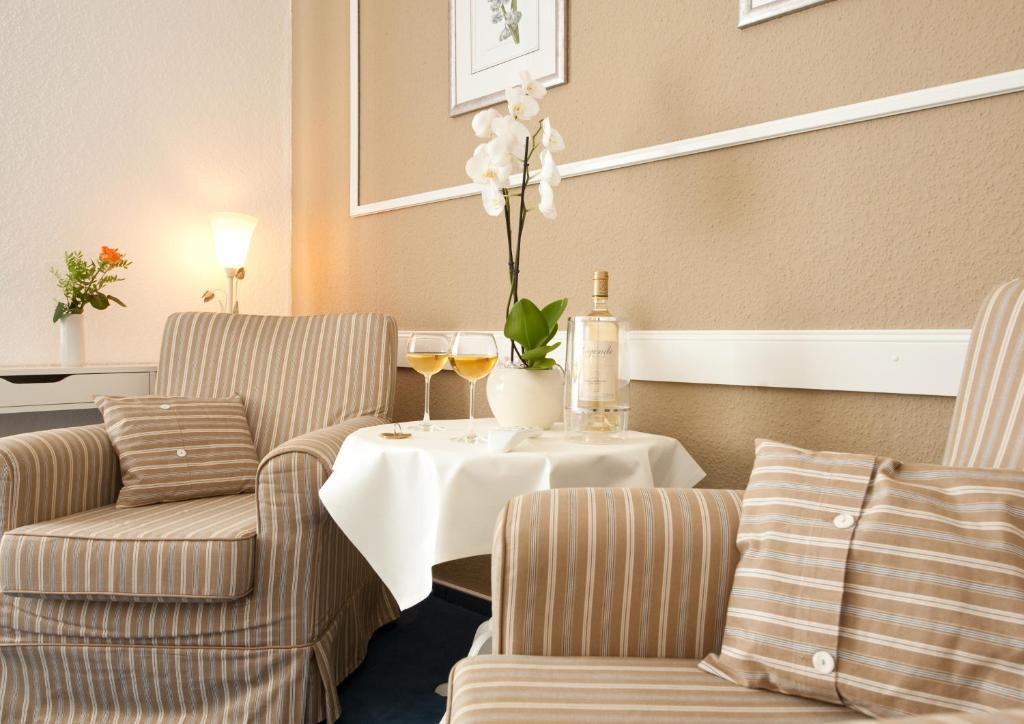 Boutiquehotel Das Haus Am Walde 바트베벤슨 객실 사진